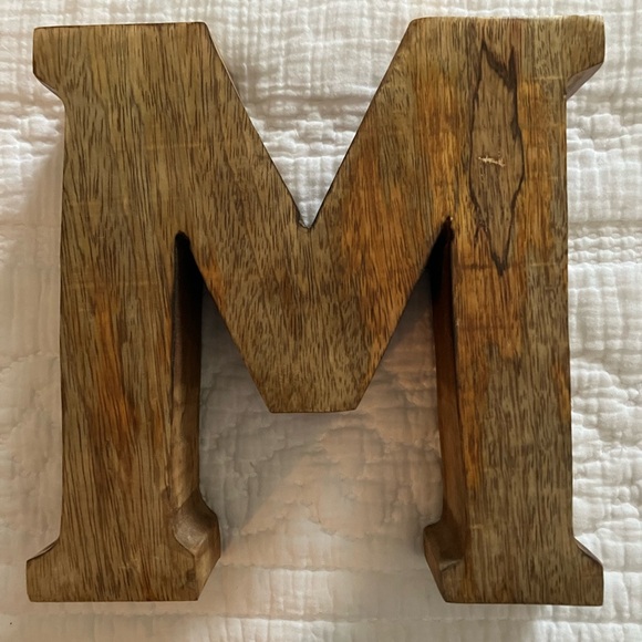 Wooden initial M - Picture 2 of 5